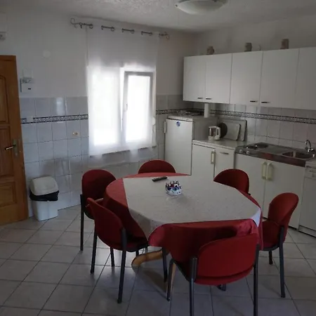 Complex In - Omis Duće