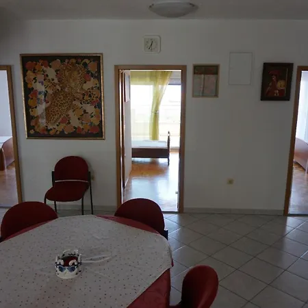 Complex In - Omis Duće