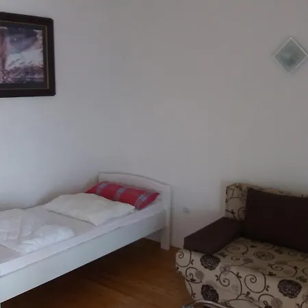 Complex In - Omis 3*